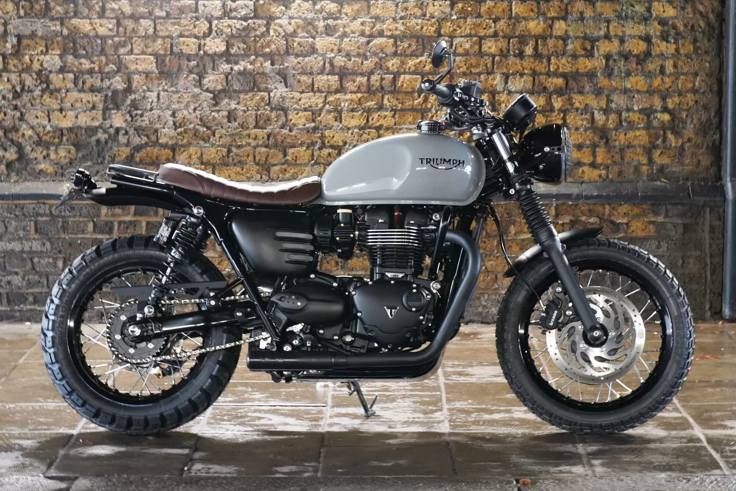 Custom Triumph Bonneville T120 London