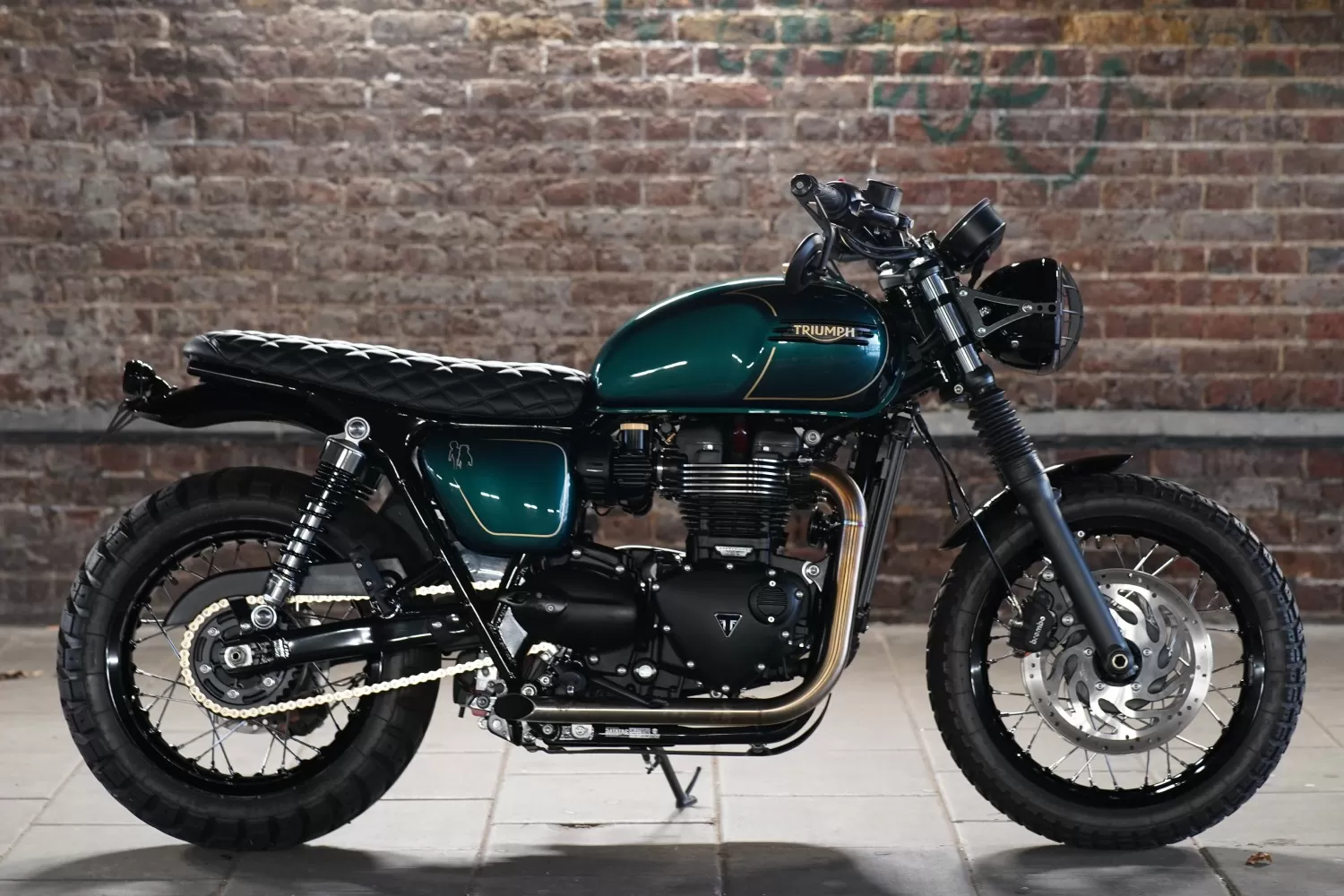 Custom Triumph Twin Green T120 Stockwell Design