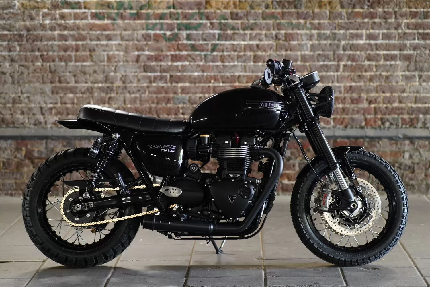 Custom Triumph Raven T120 Stockwell Design