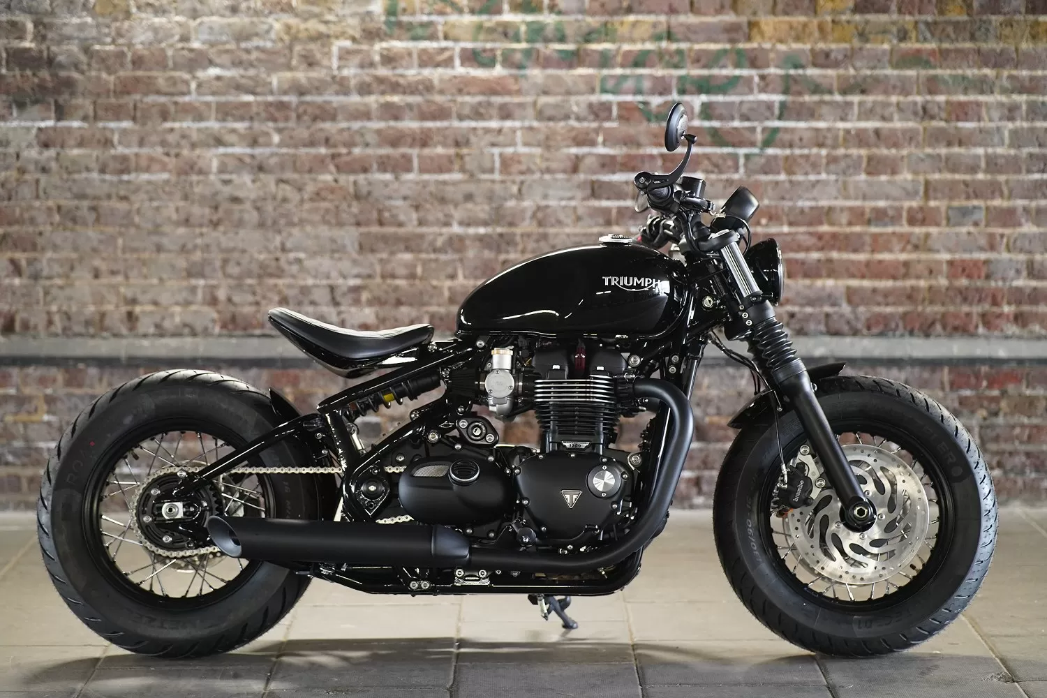 Custom Triumph Sanei Bobber Stockwell Design