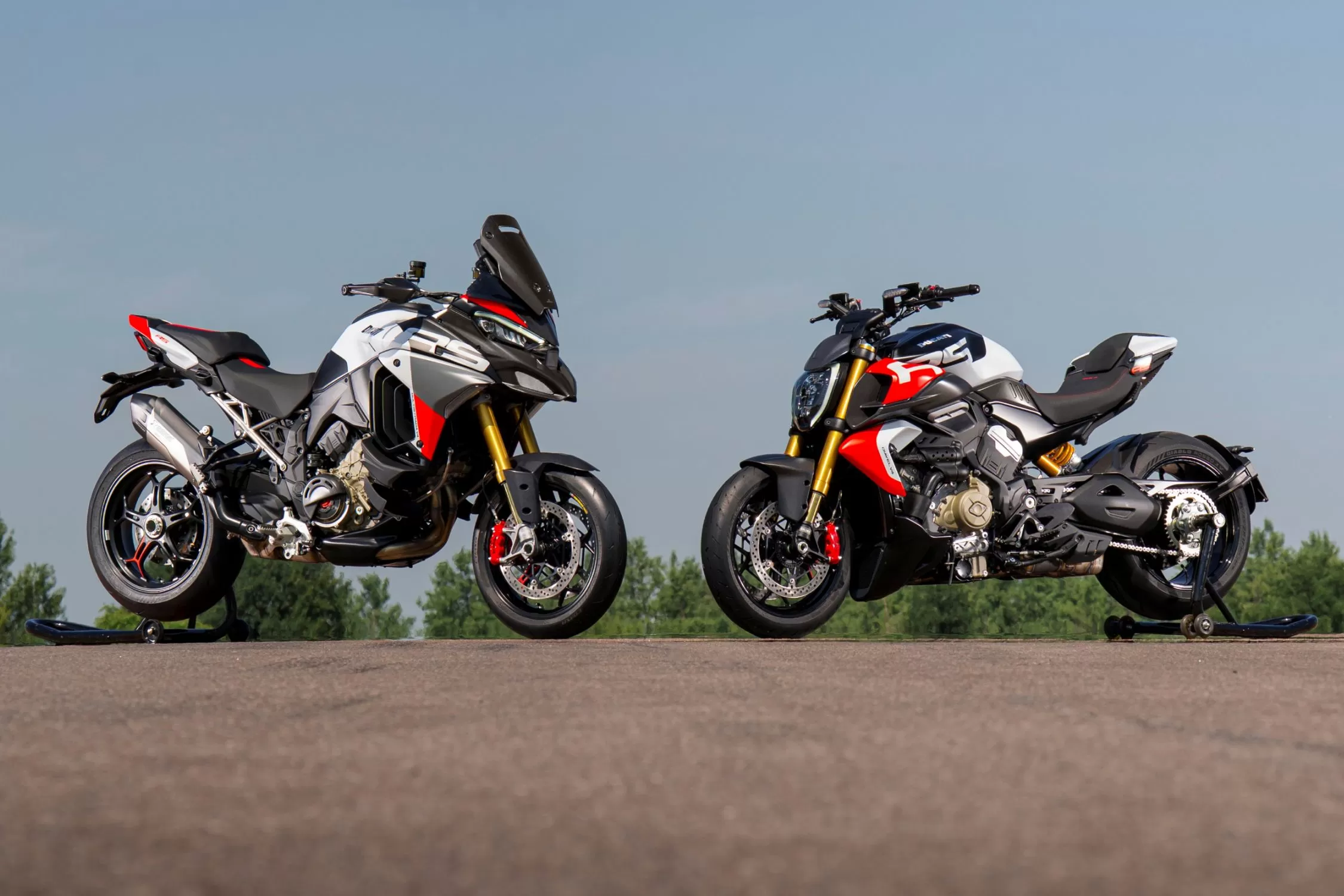 ducati-multistrada-v4-rs-diavel-v4-rs-side-by-side