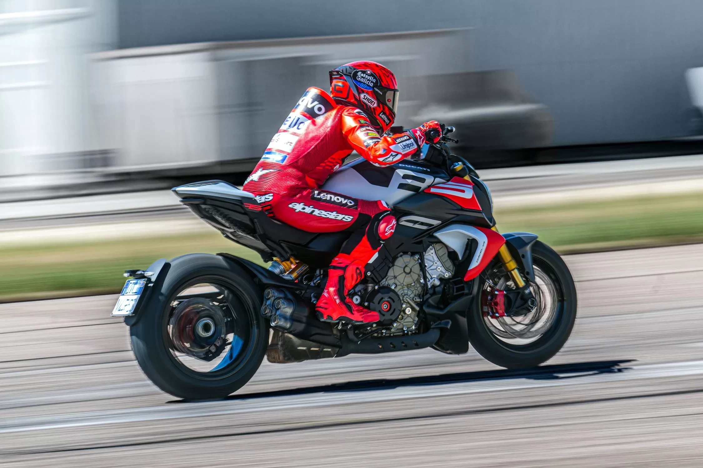 marc-marquez-riding-ducati-diavel-v4-rs-side-profile