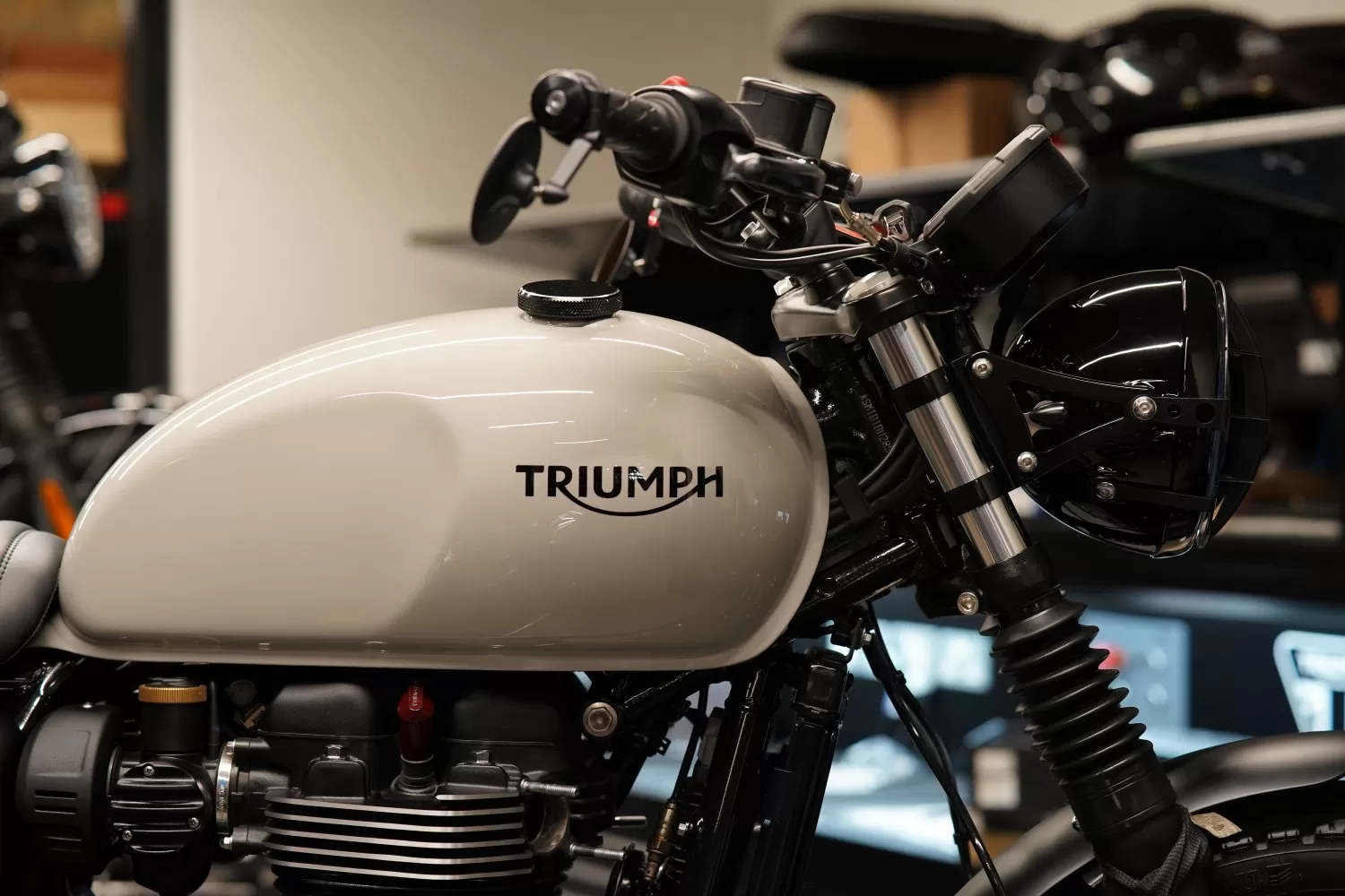 Custom Triumph Bonneville T120 Hurricane Triumph London Stockwell Design