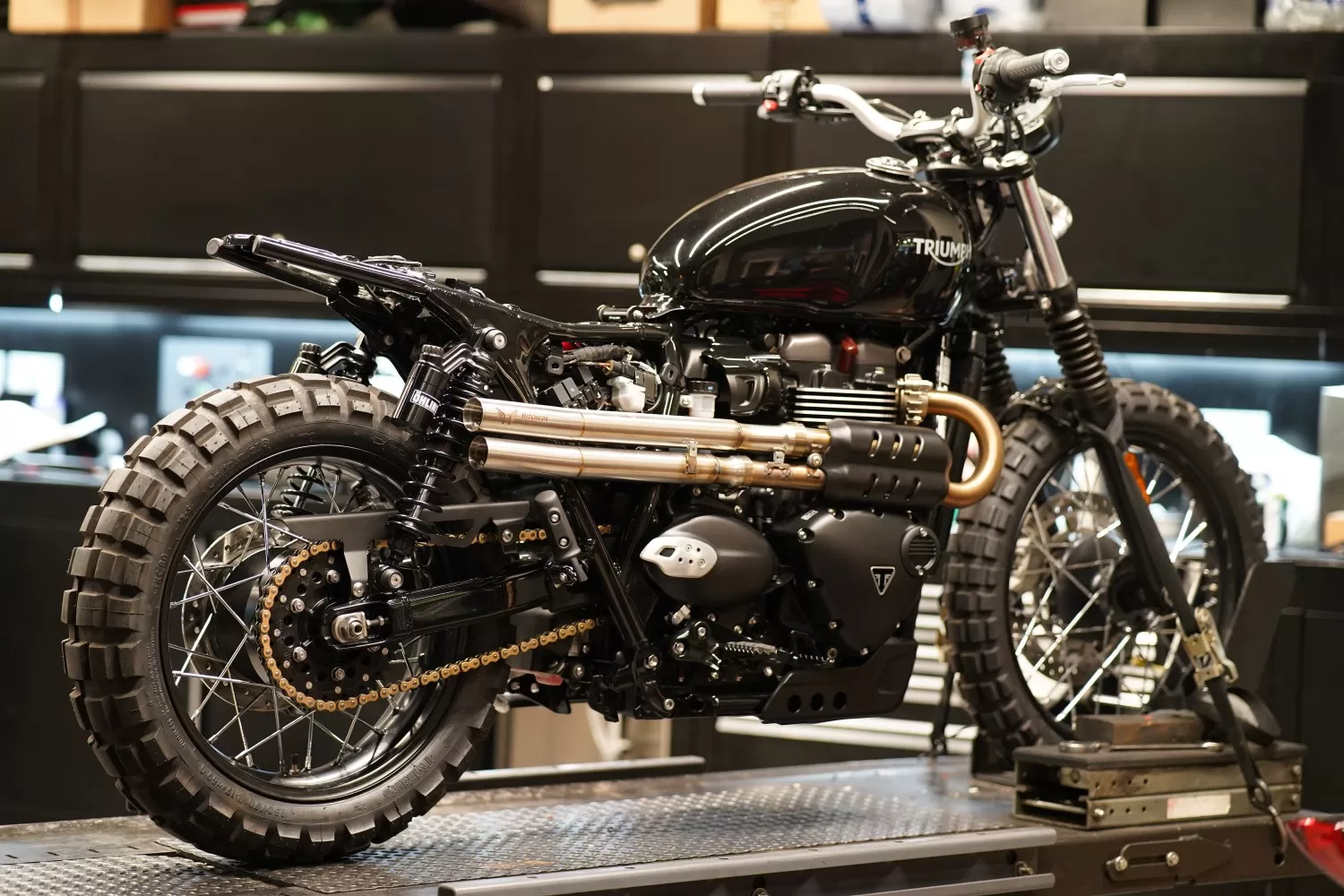 Custom Triumph Scrambler 72 in the Triumph London Workshop Custom Triumph Scrambler 72 in the Triumph London Workshop