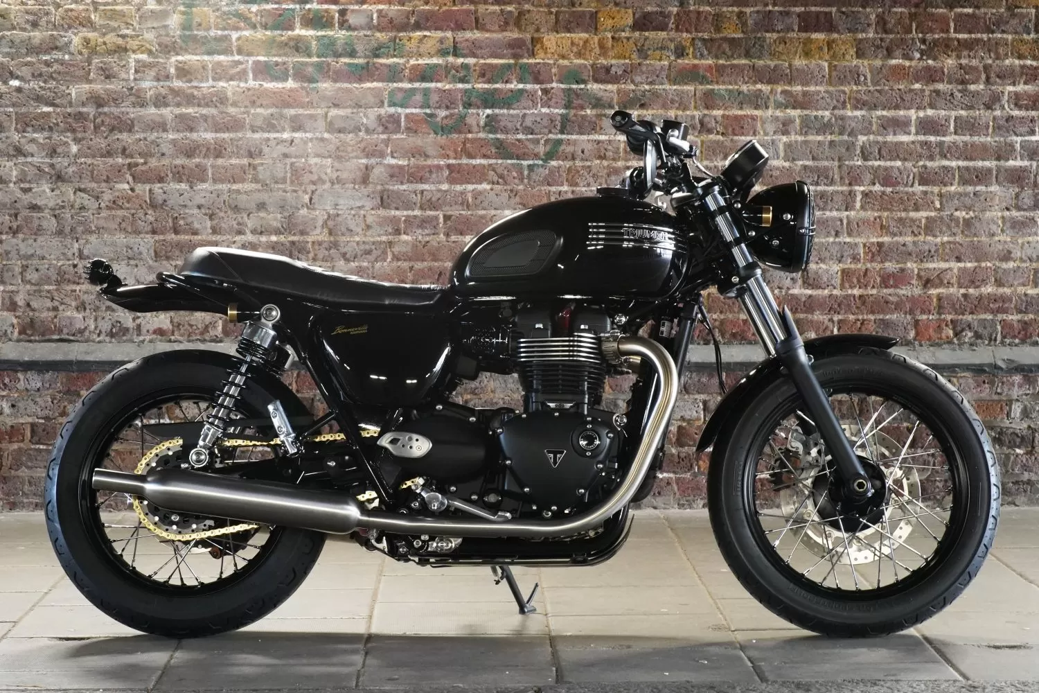 LIND Stockwell Design Custom Triumph T100 Nairvana London