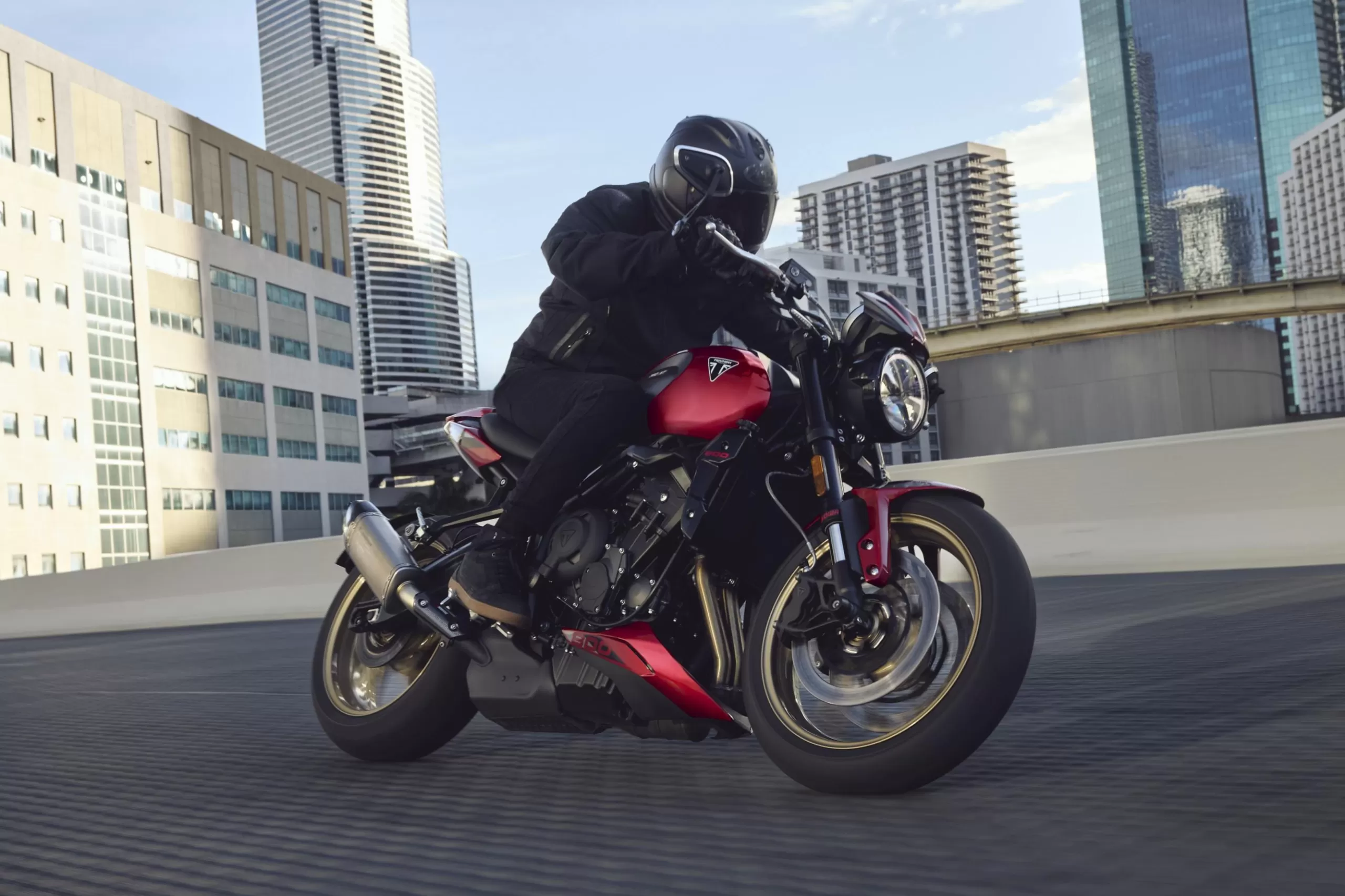 2026 Triumph Trident 800 Carnival Red 2026 Triumph Trident 800 Carnival Red