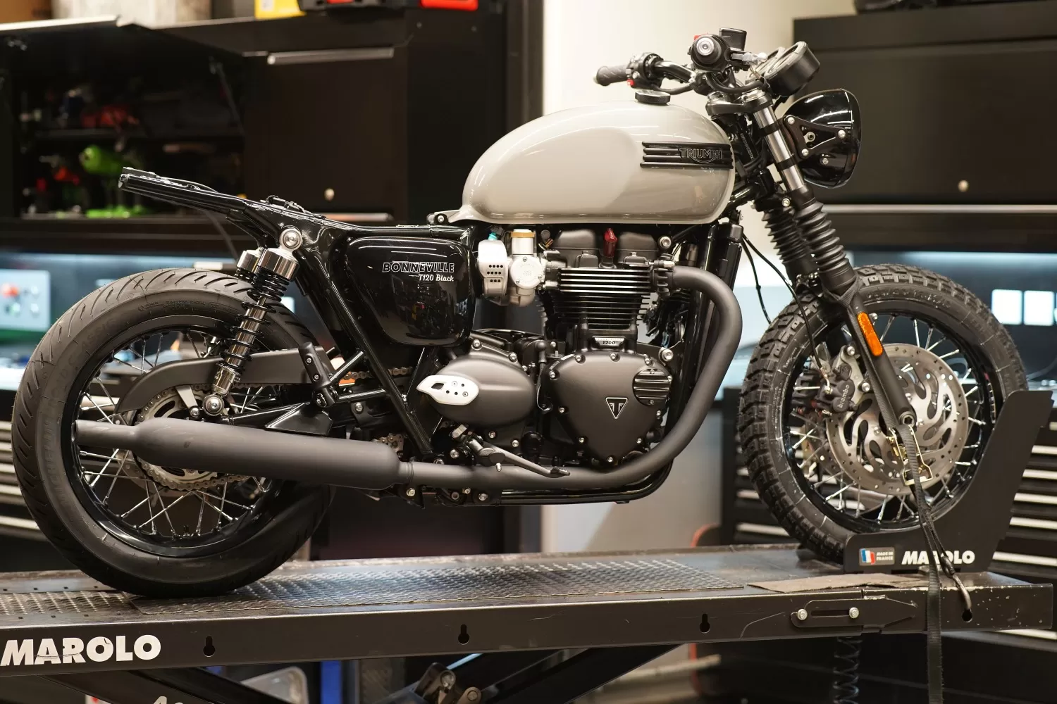 Custom Triumph Castleton T120 by LIND x Stockwell Design at Triumph London