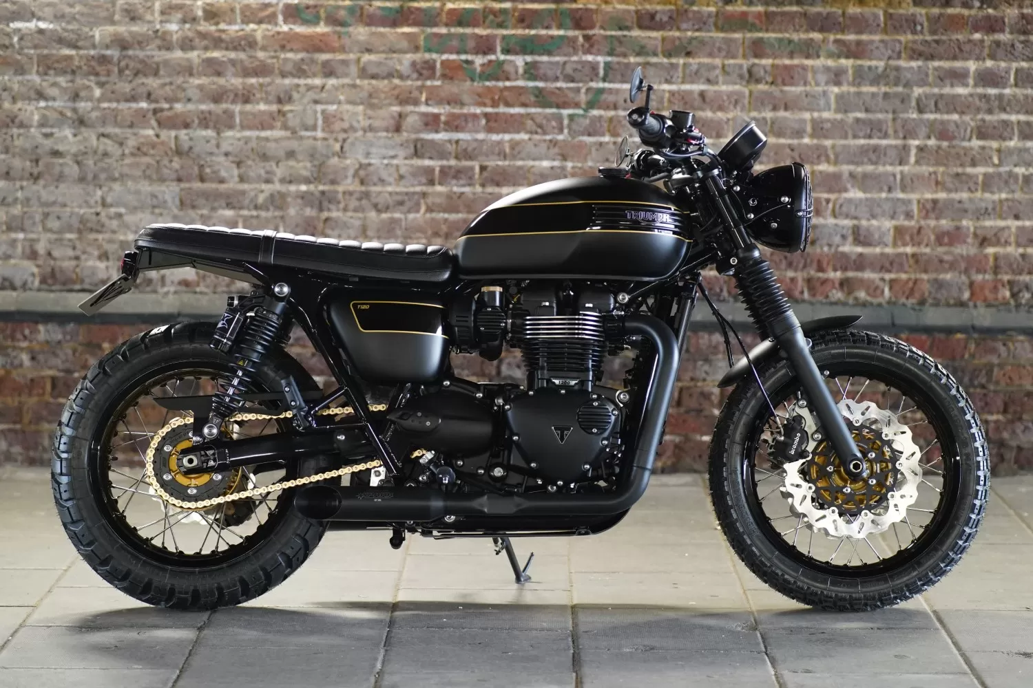 Custom Triumph Banshee T120 by LIND x Stockwell Design at Triumph London