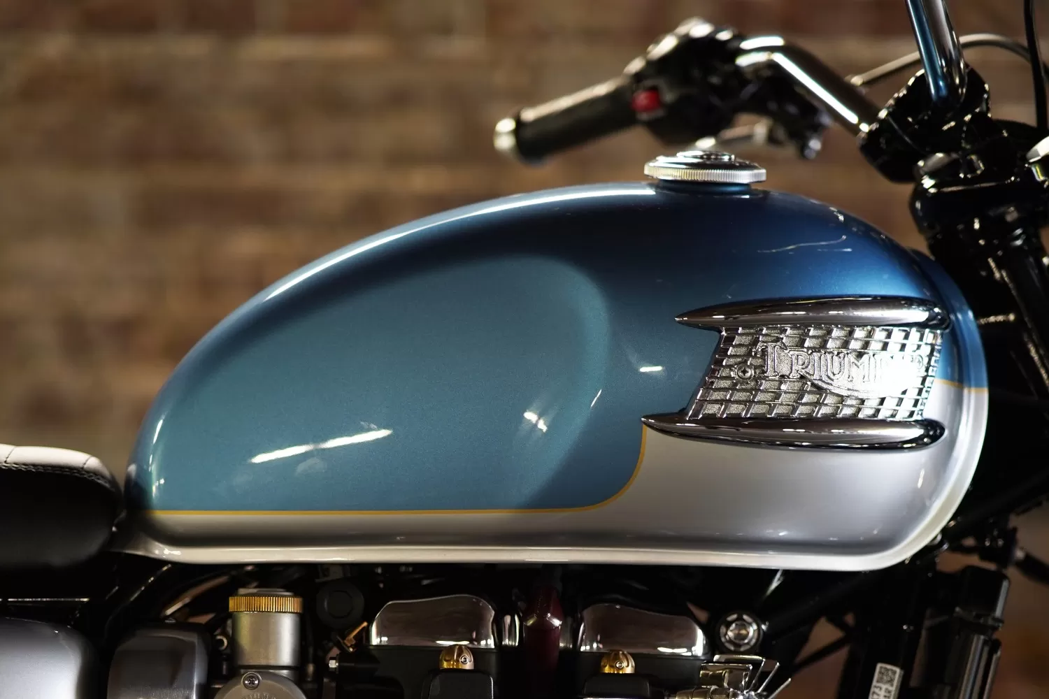 Custom Triumph T120 Whiskey Blue V2 LIND x Stockwell Design