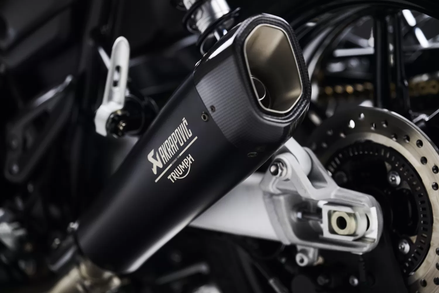 Triumph Speed Twin 1200 TFC Akrapovic Exhaust