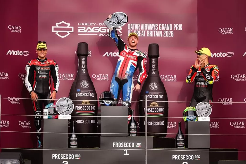 Bradley Smith wins at Silverston in Harley-Davidson Bagger World Cup