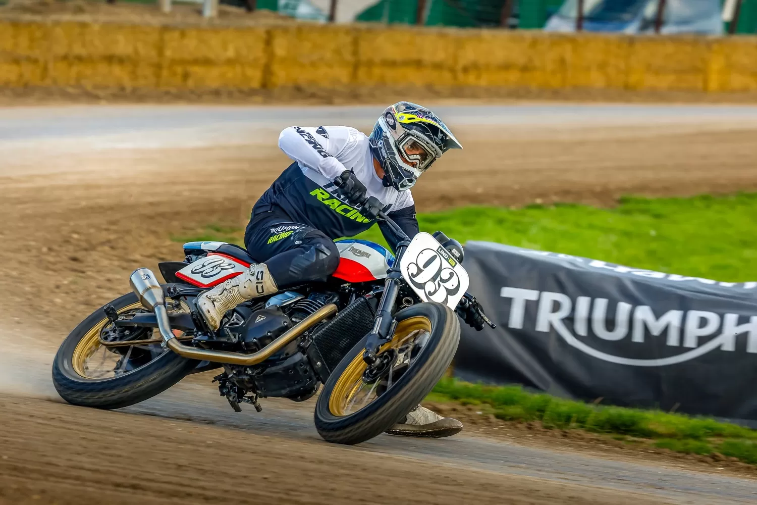 Custom Triumph FT93 Tracker 400 by LIND x Stockwell Design and Triumph West London