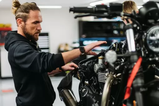 custom-triumph-bonneville-bobber-rr-stockwell-design-workshop.jpg