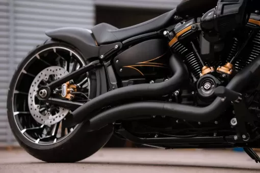 custom-harley-davidson-breakout-midnight-stockwell-design-1.jpg