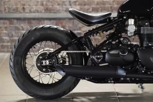 custom-triumph-sanei-bobber-stockwell-design-2.jpg