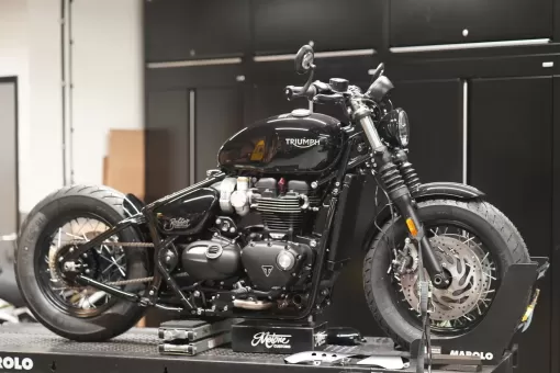 custom-triumph-sanei-bobber-stockwell-design-5.jpg
