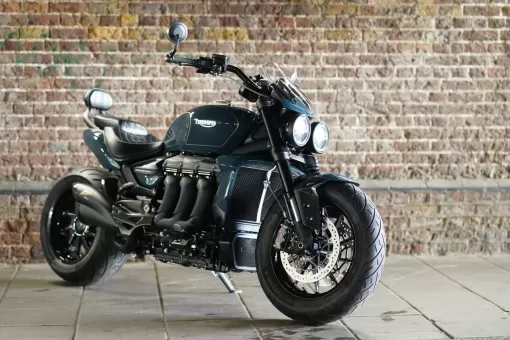 custom-triumph-rocket-3gt-rifles-edition-london.jpg