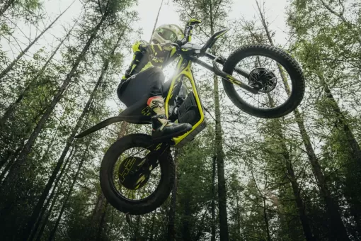 triumph-txp-24-jumping-woods.jpg