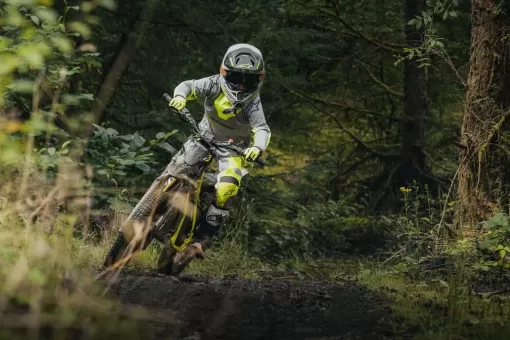 triumph-txp-20-turning-woods.jpg