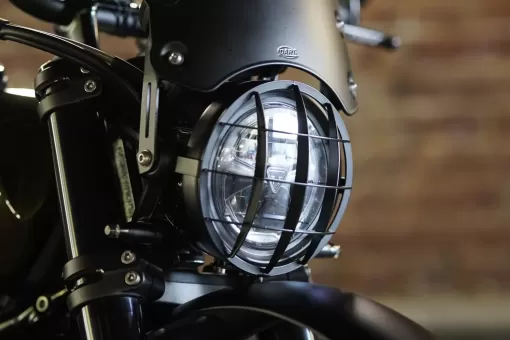 lind-stockwell-custom-trimph-pine-scrambler-lamp.jpg
