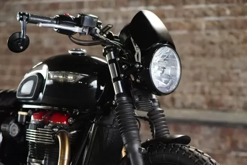 lind-stockwell-design-custom-scoria-t120-london-2.JPG