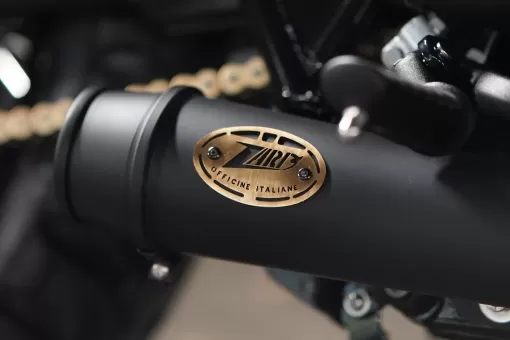 custom-black-t120-dakota-london-lind-stockwell-design-zard-exhaust.jpg
