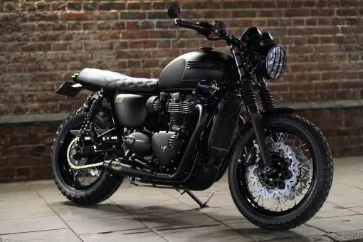 custom-triumph-bonneville-t120-under-the-vauxhall-arches-in-london-by-stockwell-design-2.JPG