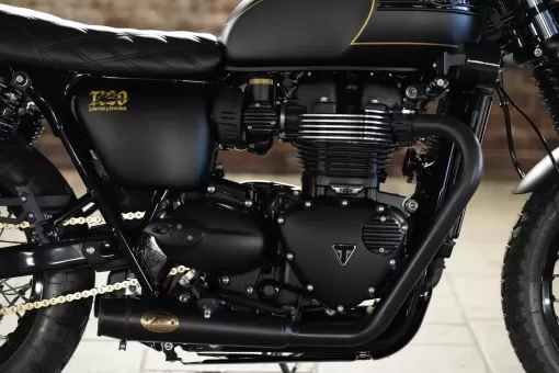 custom-triumph-bonneville-t120-side-in-london-by-stockwell-design.JPG