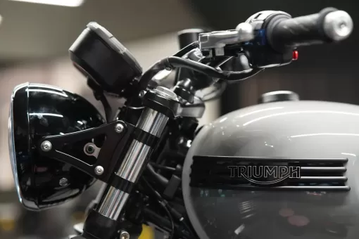 triumph-castleton-custom-t120-stockwell-design-lind-london-7.jpg