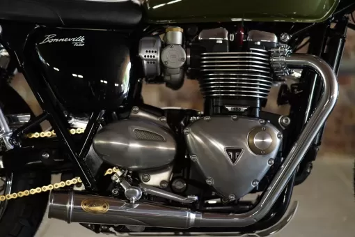 custom-triumph-highlands-t120-by-stockwell-design-05.jpg