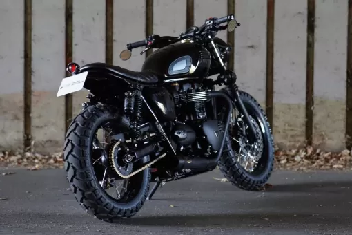 custom-triumph-bullitt-t120-by-stockwell-design-and-triumph-west-london-12.jpg