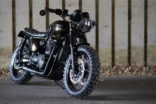 custom-triumph-bullitt-t120-by-stockwell-design-and-triumph-west-london-16.jpg
